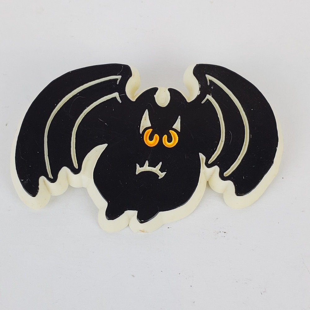 Vintage Hallmark Halloween Flying Vampire Bat White Black Brooch Pin